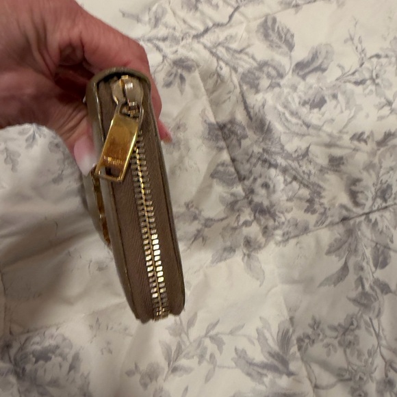 Yves Saint Laurent Khaki Leather Wallet - Picture 5 of 10